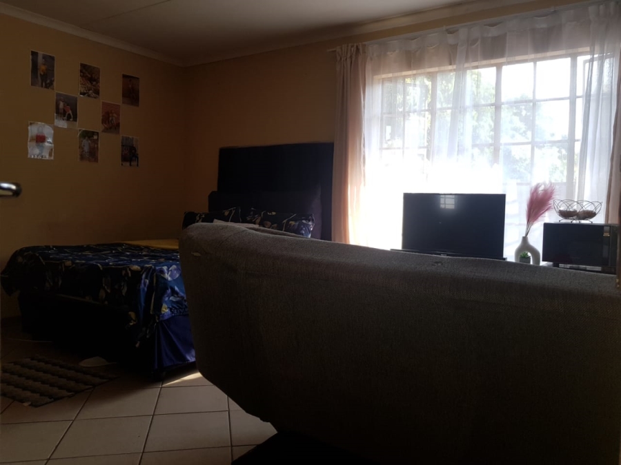 3 Bedroom Property for Sale in Geelhoutpark North West